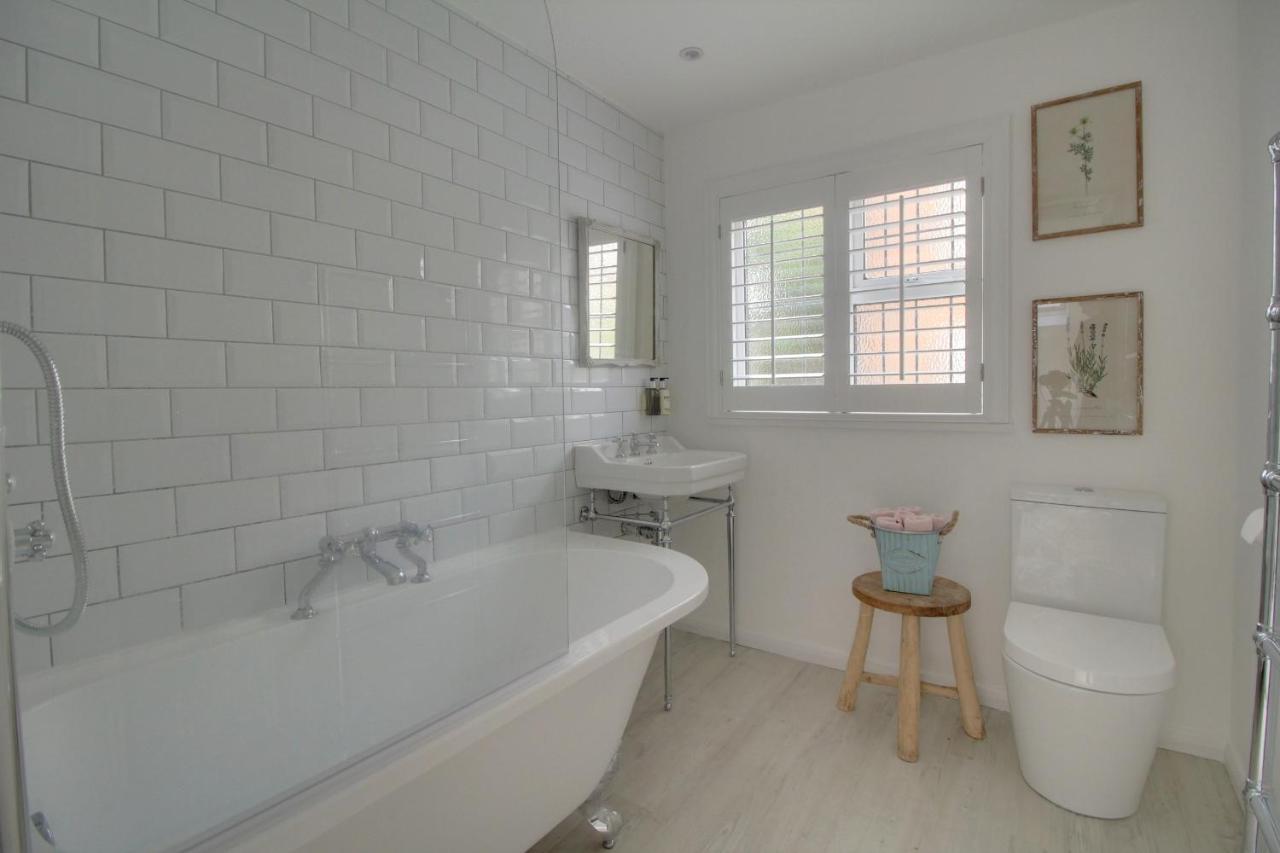 Willow Cottage เวสเตอรัม ภายนอก รูปภาพ