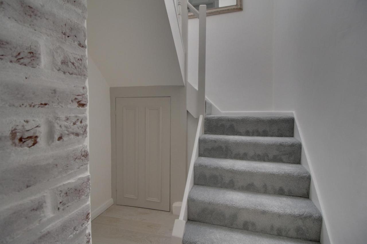 Willow Cottage เวสเตอรัม ภายนอก รูปภาพ
