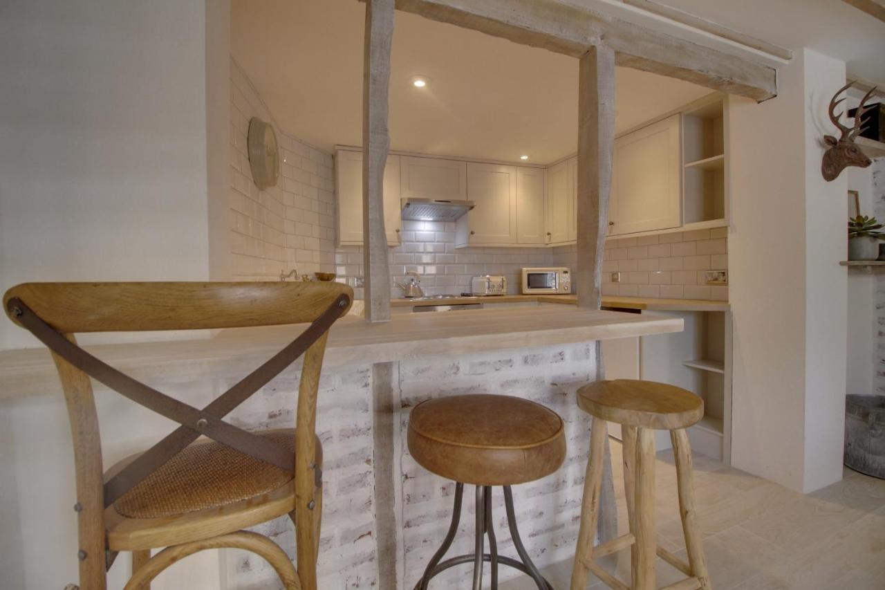 Willow Cottage เวสเตอรัม ภายนอก รูปภาพ